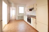 Küche (Durchgangszimmer) - 4-Zimmer-Altbauwohnung in zentraler Lage