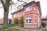 Hausansicht - 4-Zimmer-Altbauwohnung in zentraler Lage