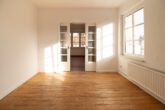 Schiebetür zwischen Wohn- und Esszimmer - 4-Zimmer-Altbauwohnung in zentraler Lage